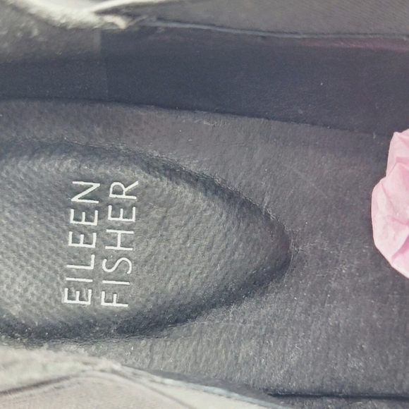 Eileen Fisher Black Suede Almond Toe Stretch Ankle Bootie Size 8 - Picture 6 of 10